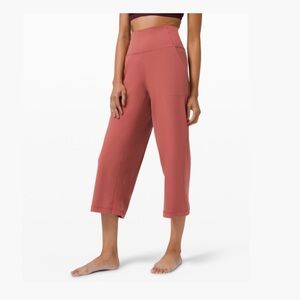 LULULEMON ALIGN WIDE LEG CROP 23" in Soft Cranberry
